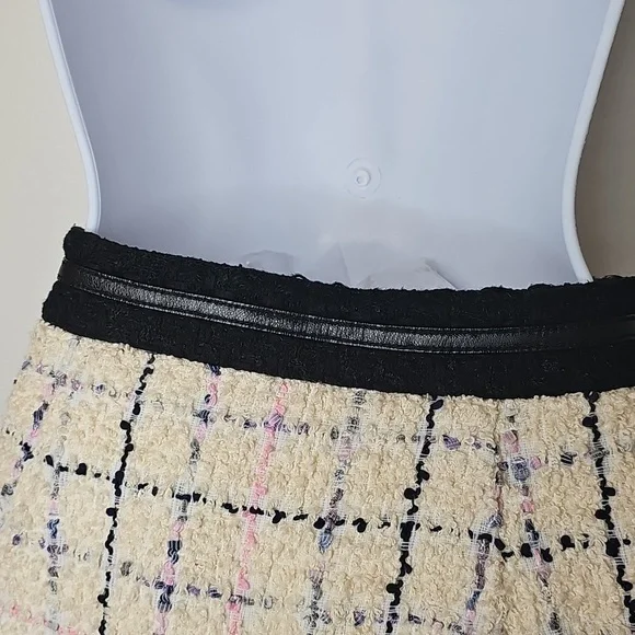 Gucci Patterned Tweed Mini Skirt in White - Picture 7 of 12